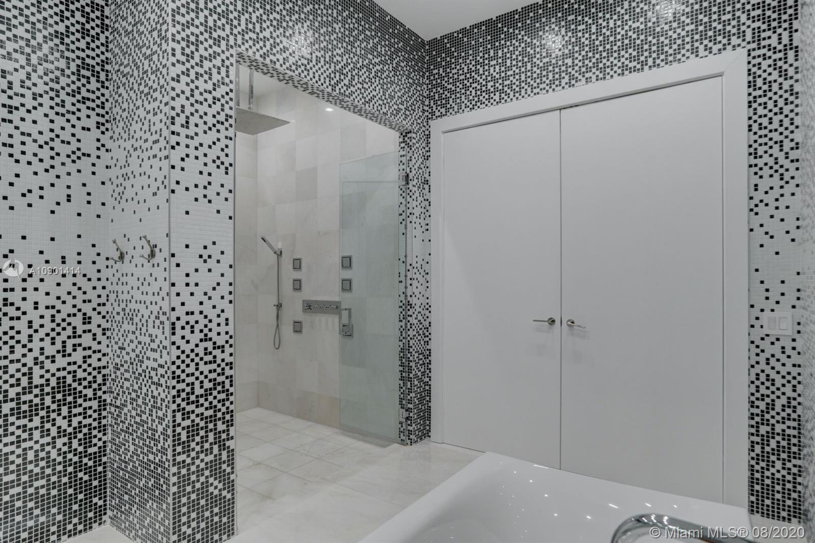 SEA ISLAND - Residential