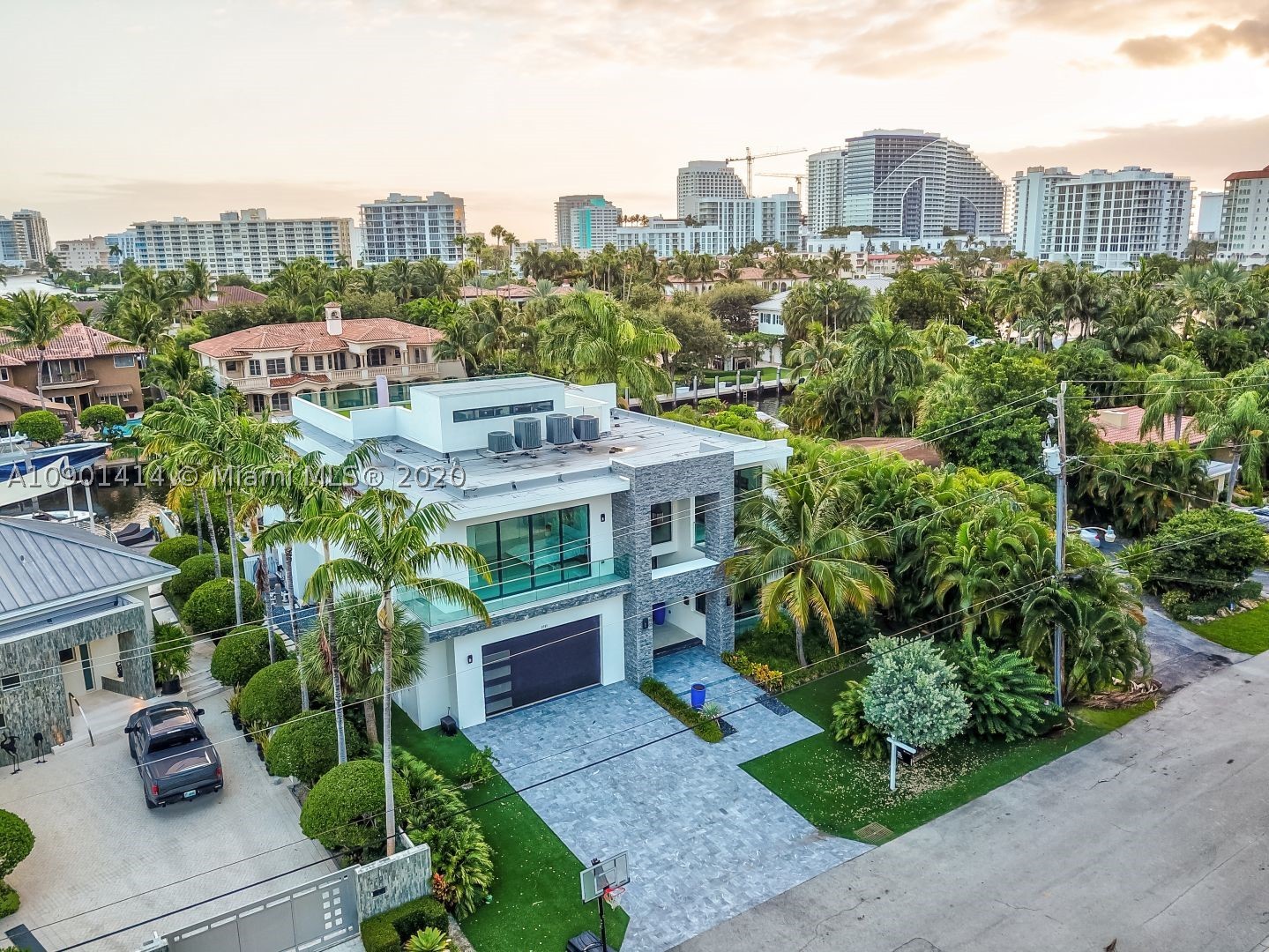 SEA ISLAND - Residential