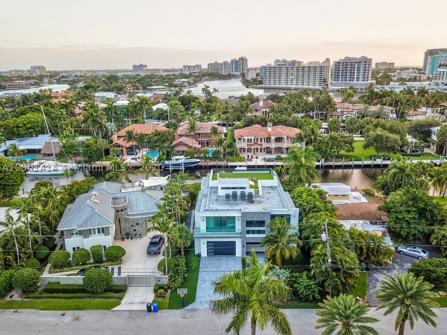 SEA ISLAND - Residential