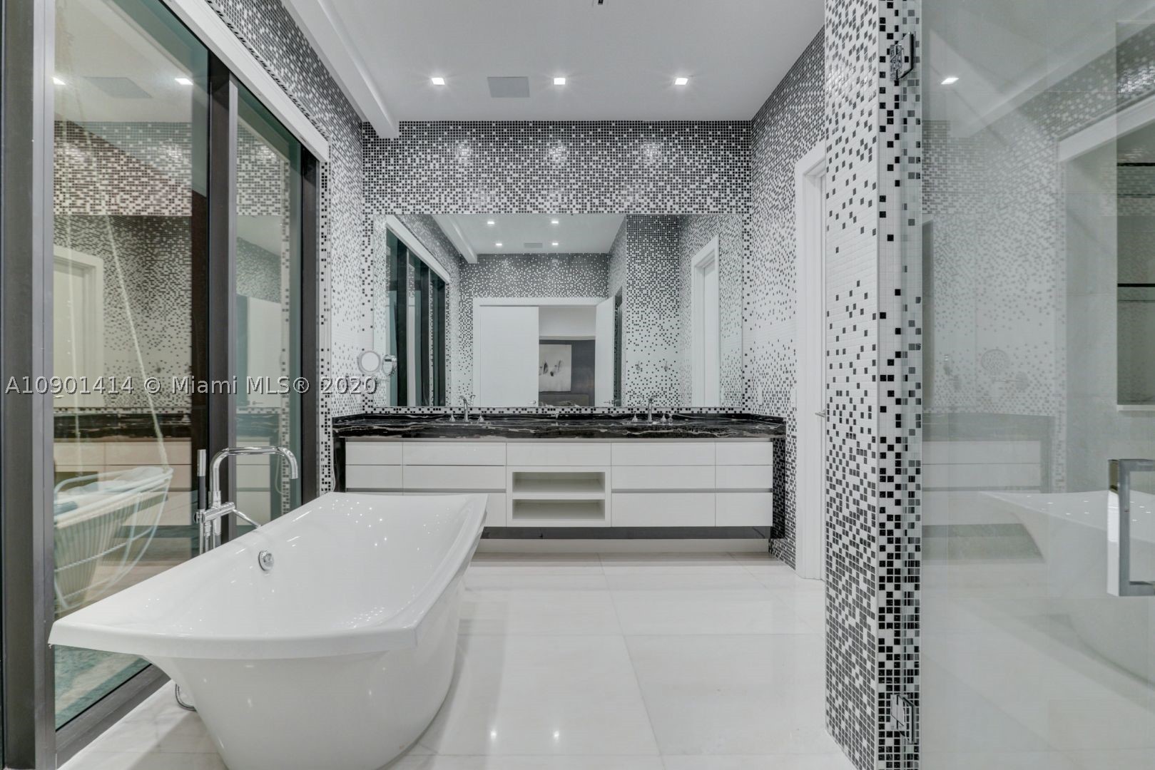 SEA ISLAND - Residential