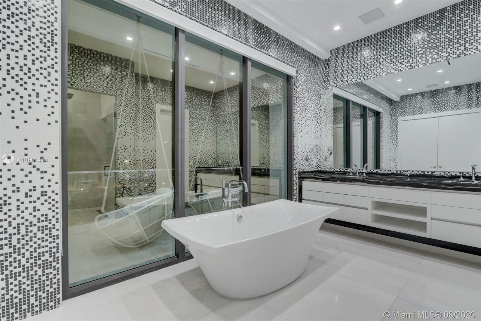SEA ISLAND - Residential