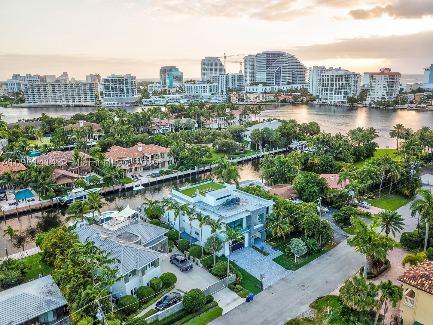 SEA ISLAND - Residential