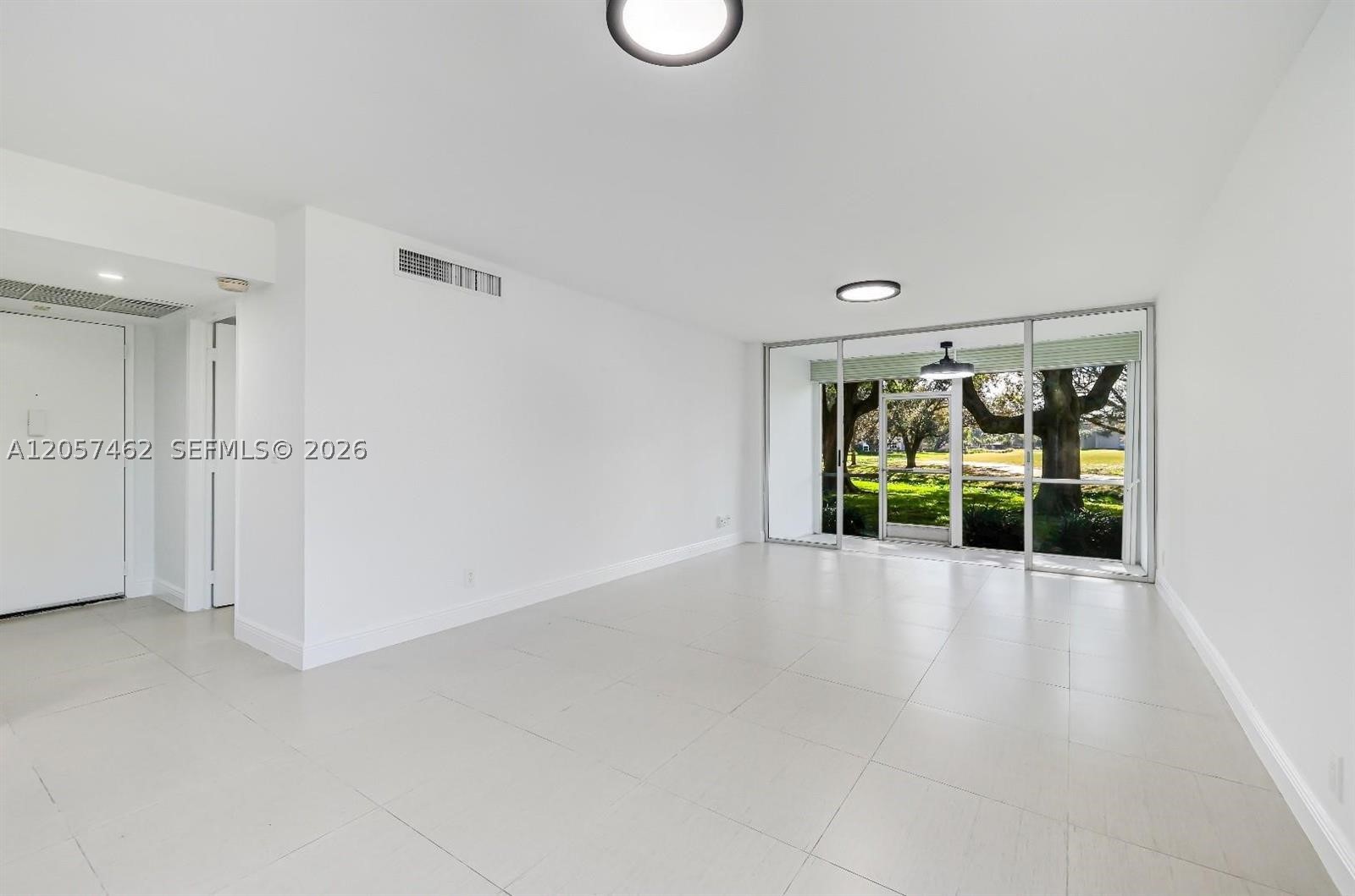 ORCHID TREE CONDO ONE - Residential