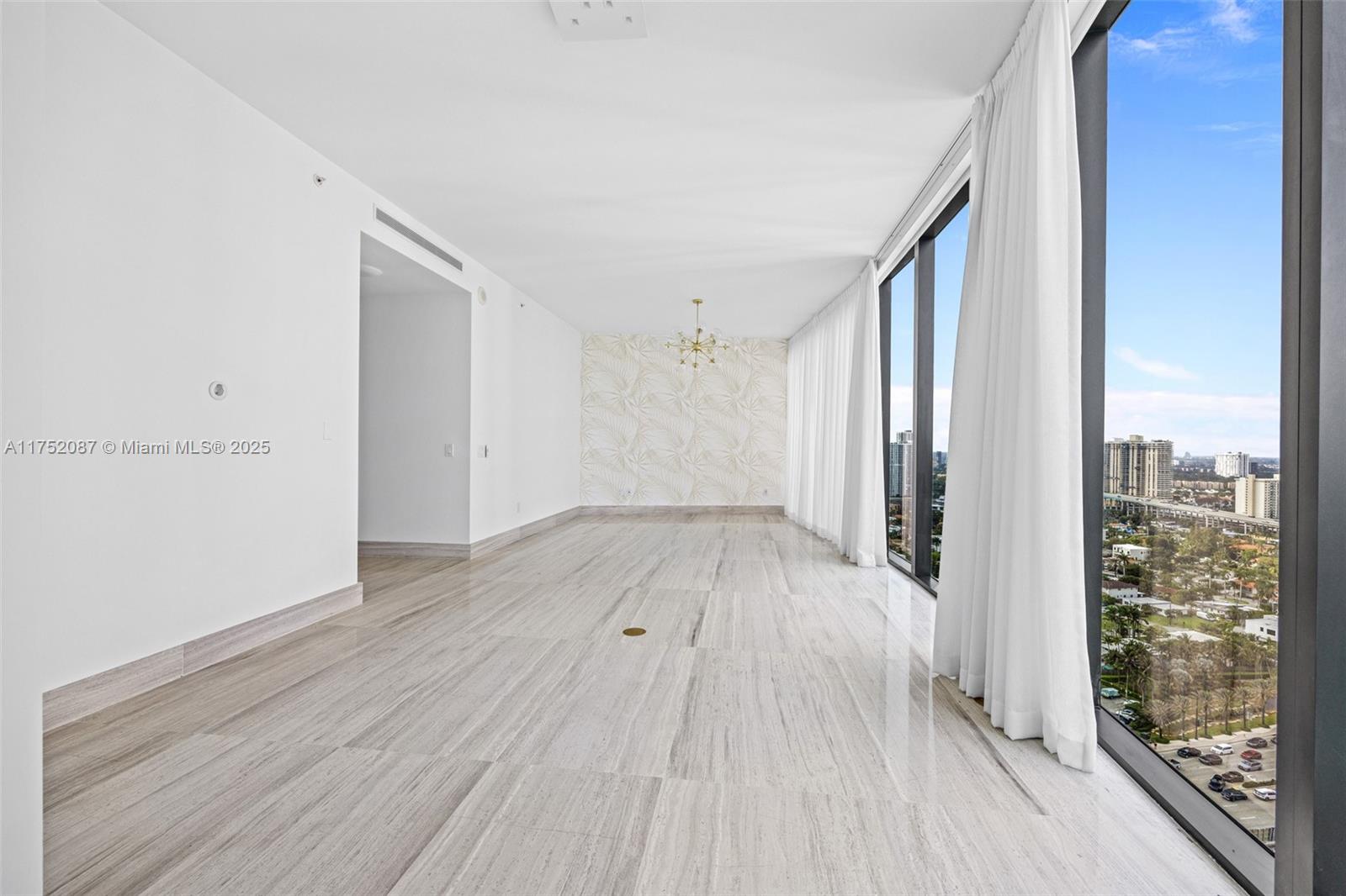 18555 COLLINS AVENUE COND - Residential