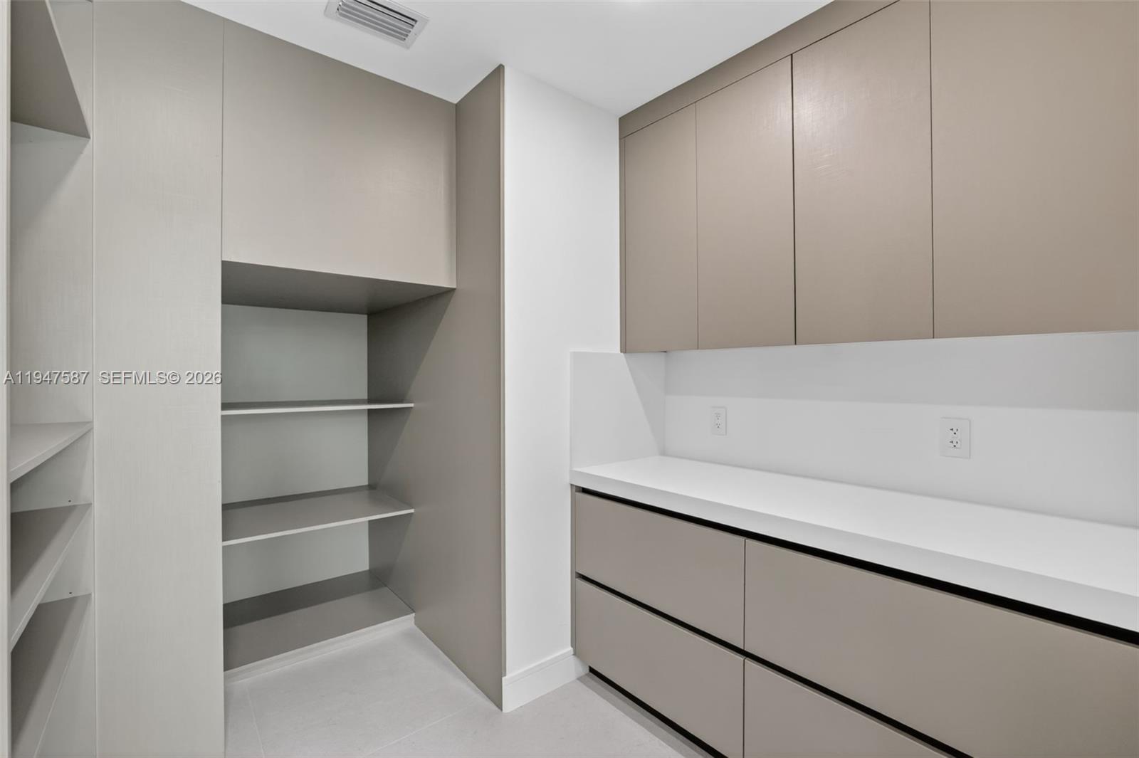 PINEWOOD PLACE RESUB PT - Residential