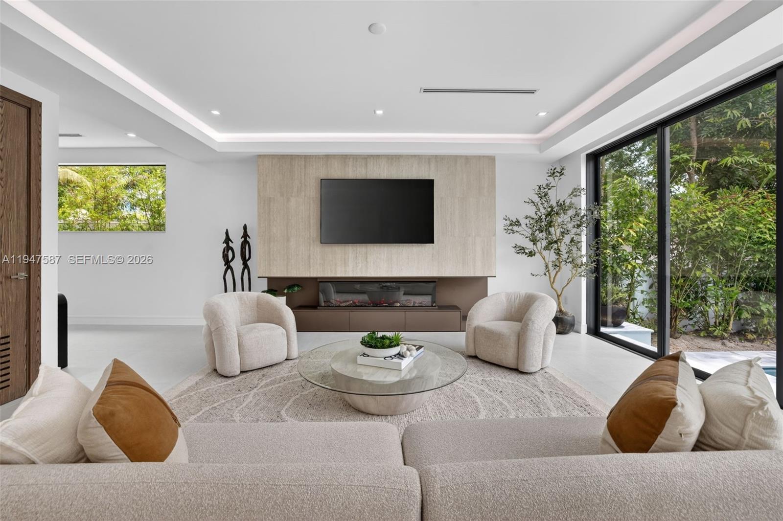 PINEWOOD PLACE RESUB PT - Residential