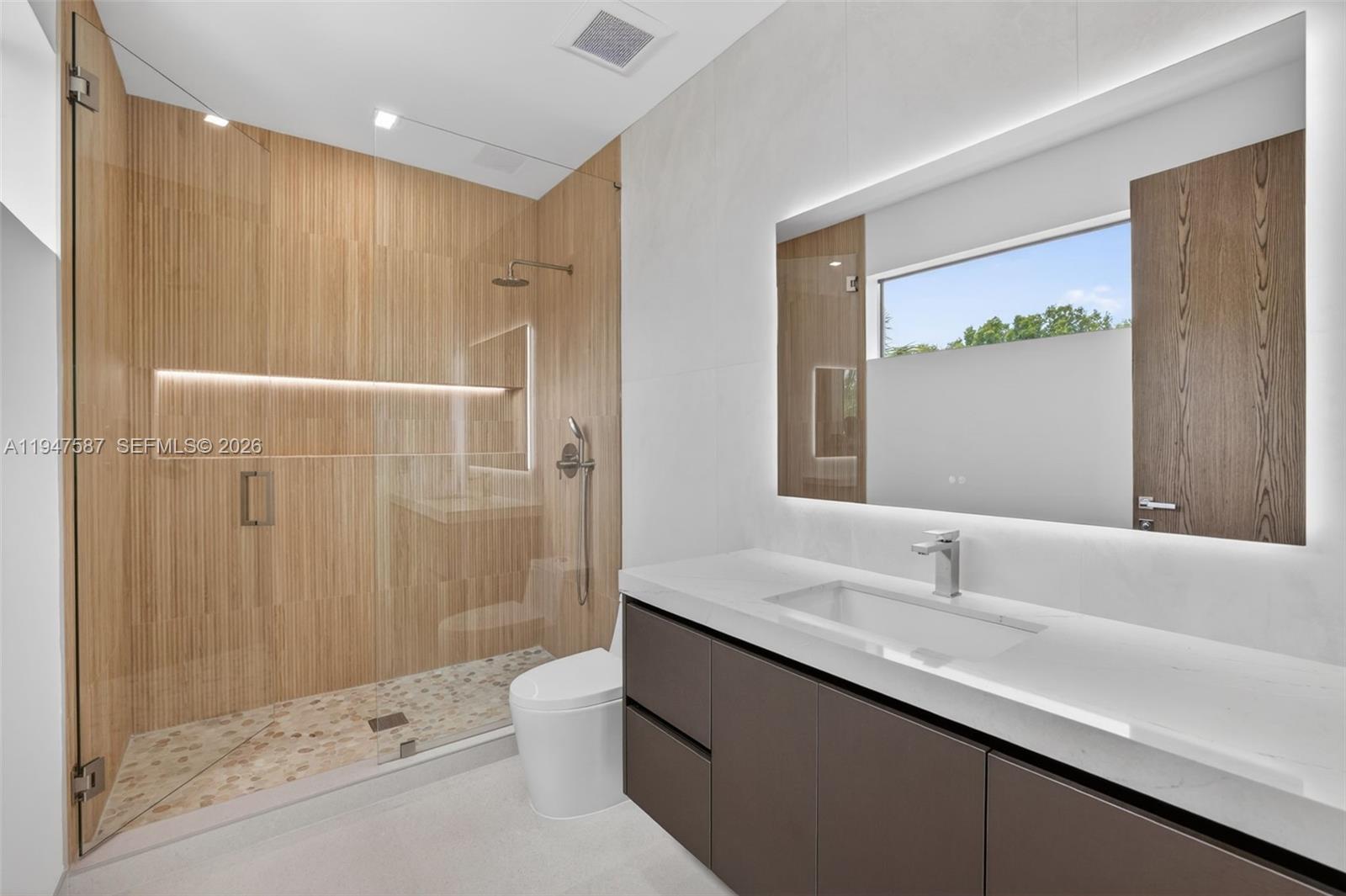 PINEWOOD PLACE RESUB PT - Residential