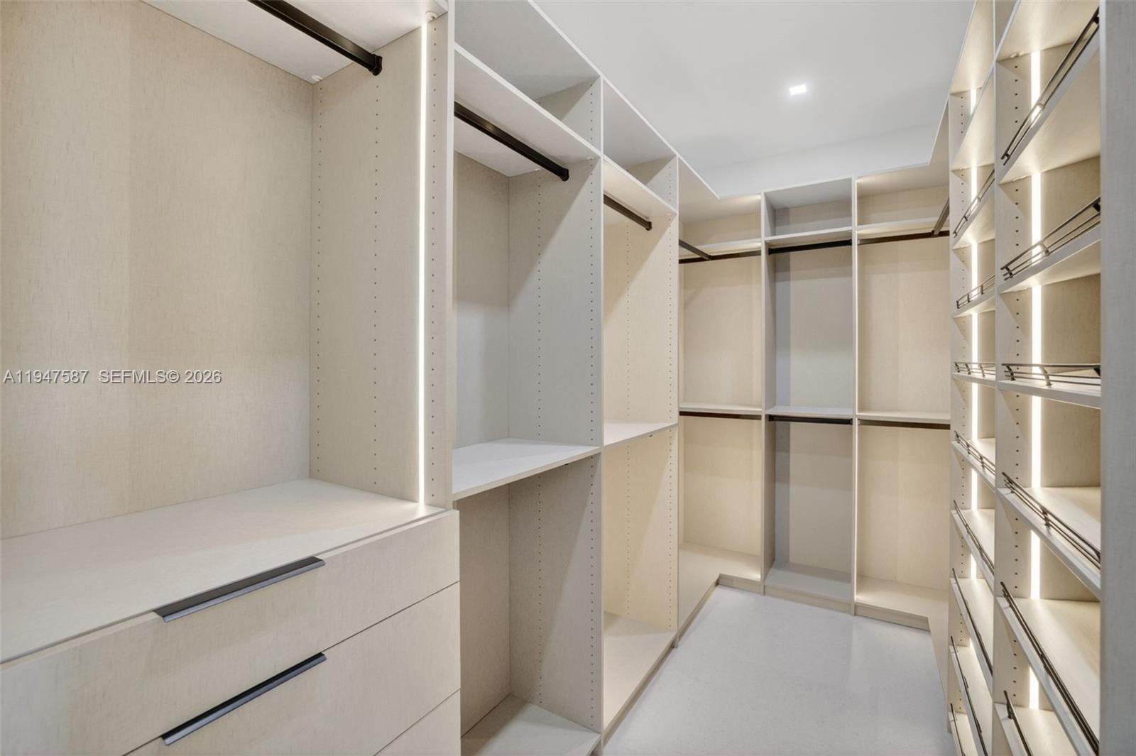 PINEWOOD PLACE RESUB PT - Residential