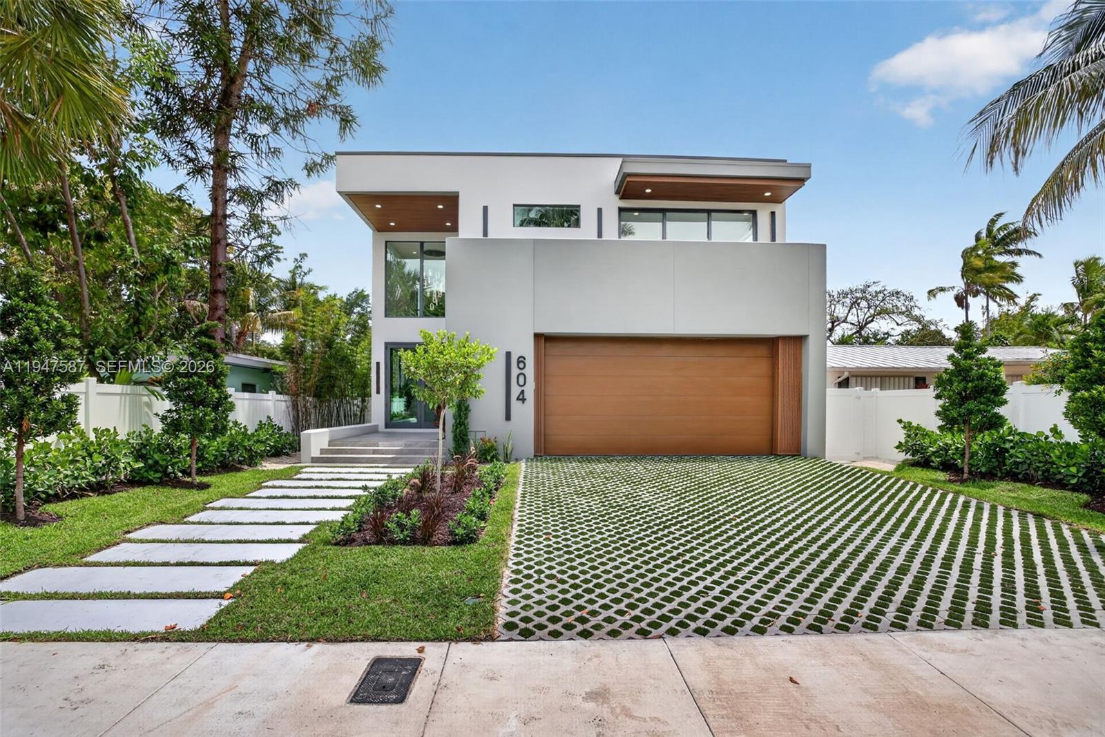 PINEWOOD PLACE RESUB PT - Residential
