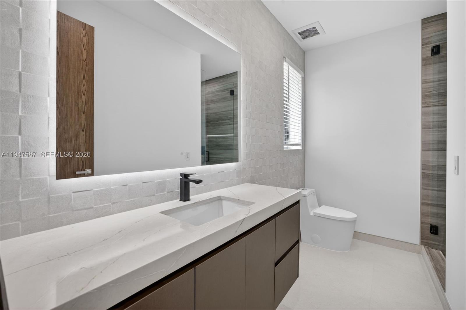 PINEWOOD PLACE RESUB PT - Residential