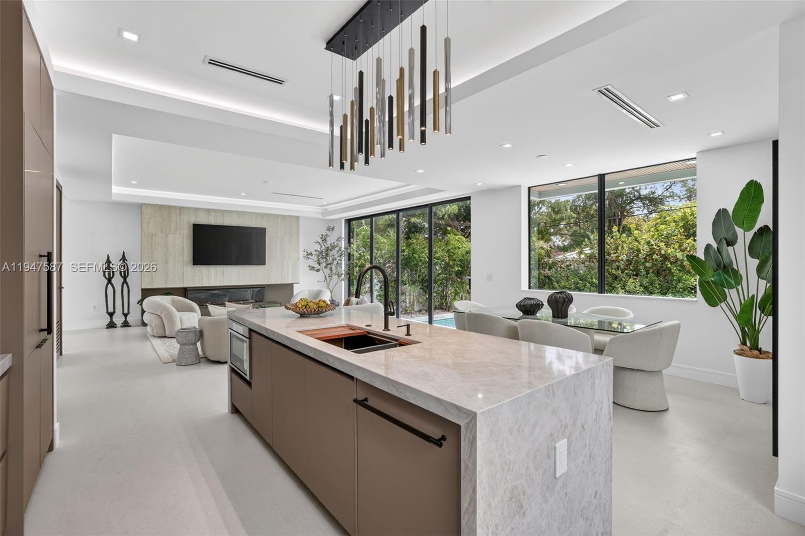 PINEWOOD PLACE RESUB PT - Residential