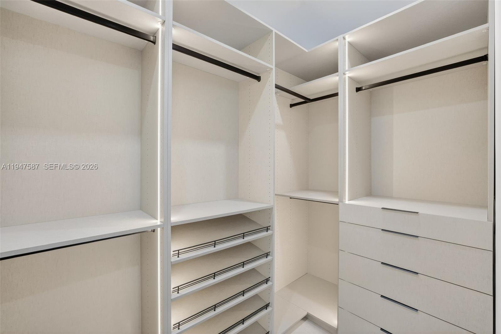 PINEWOOD PLACE RESUB PT - Residential