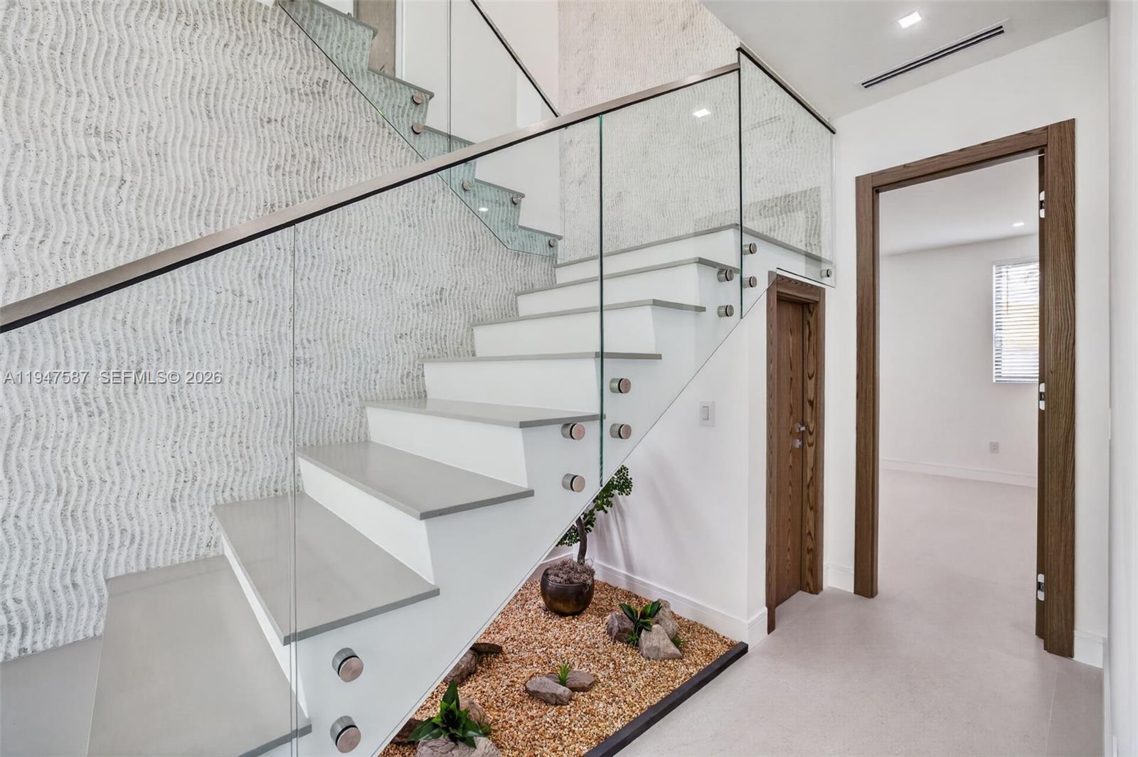 PINEWOOD PLACE RESUB PT - Residential