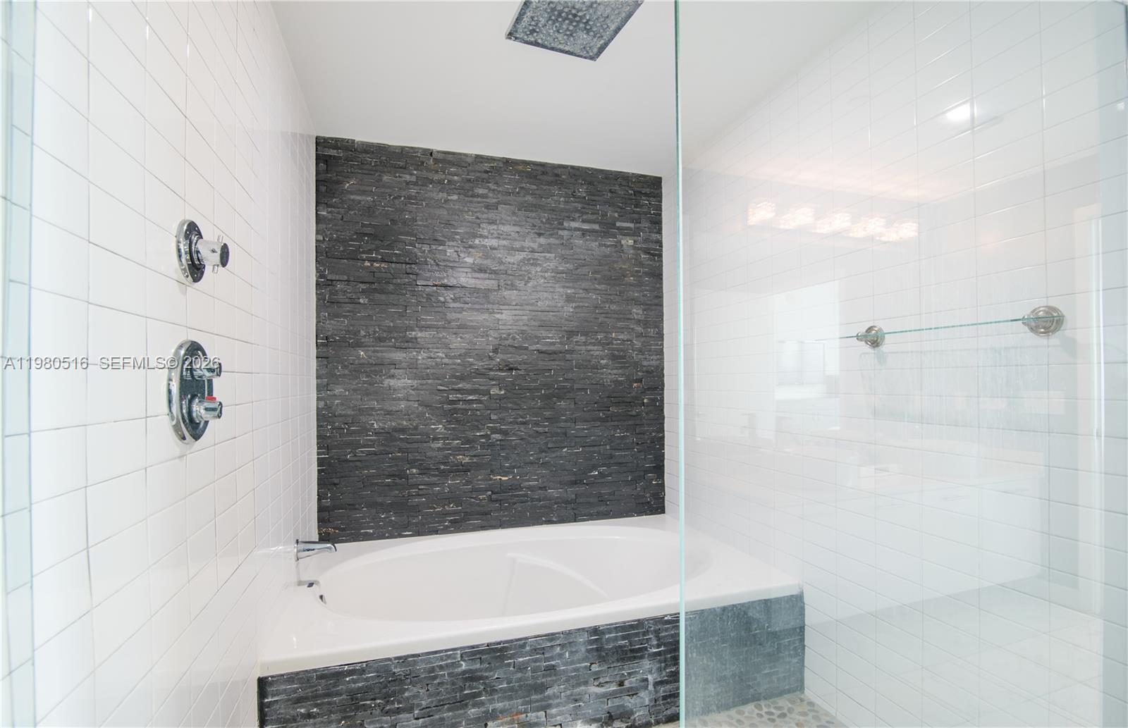 MARINABLUE CONDO - Residential