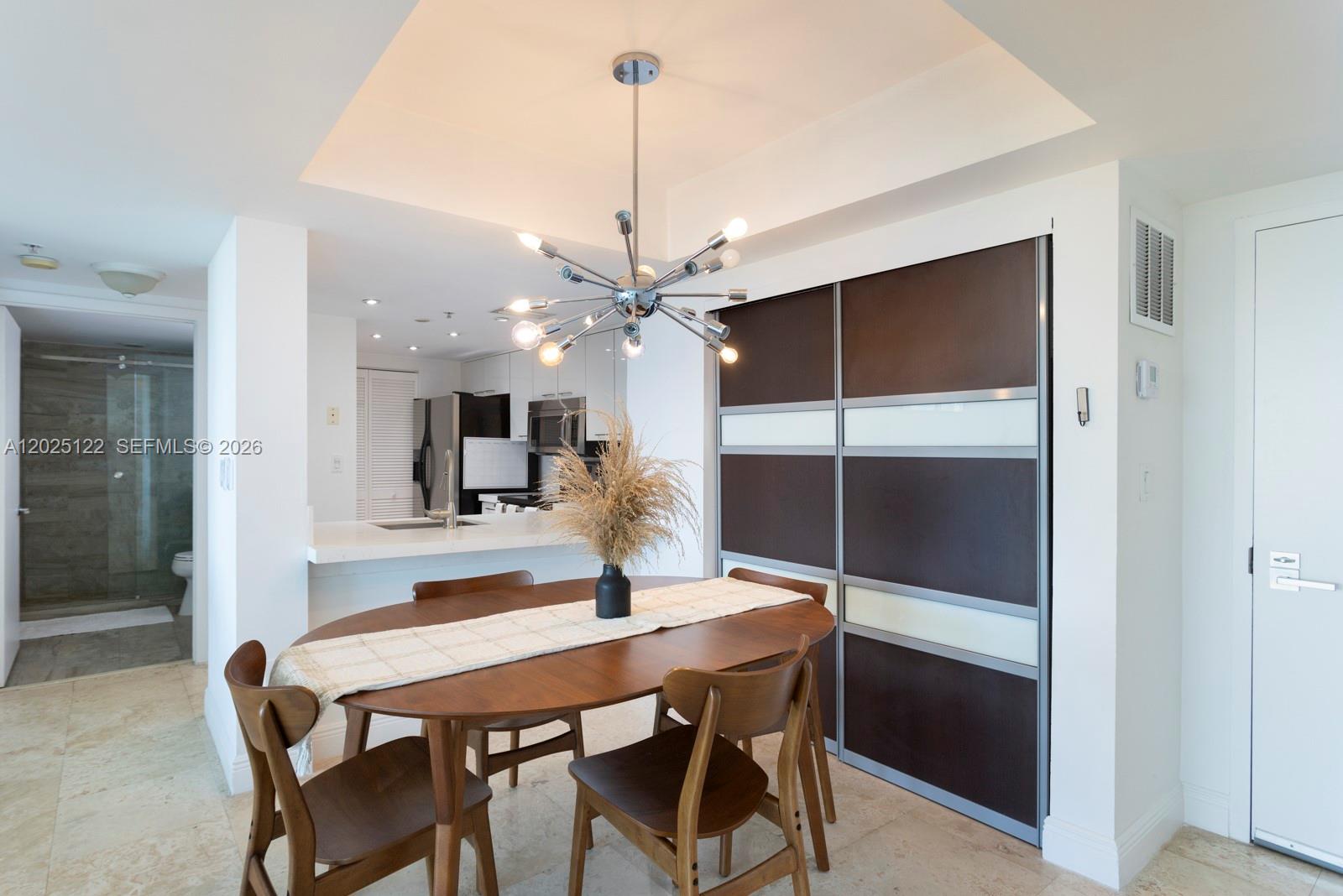THE FLORIDIAN CONDO - Residential Lease