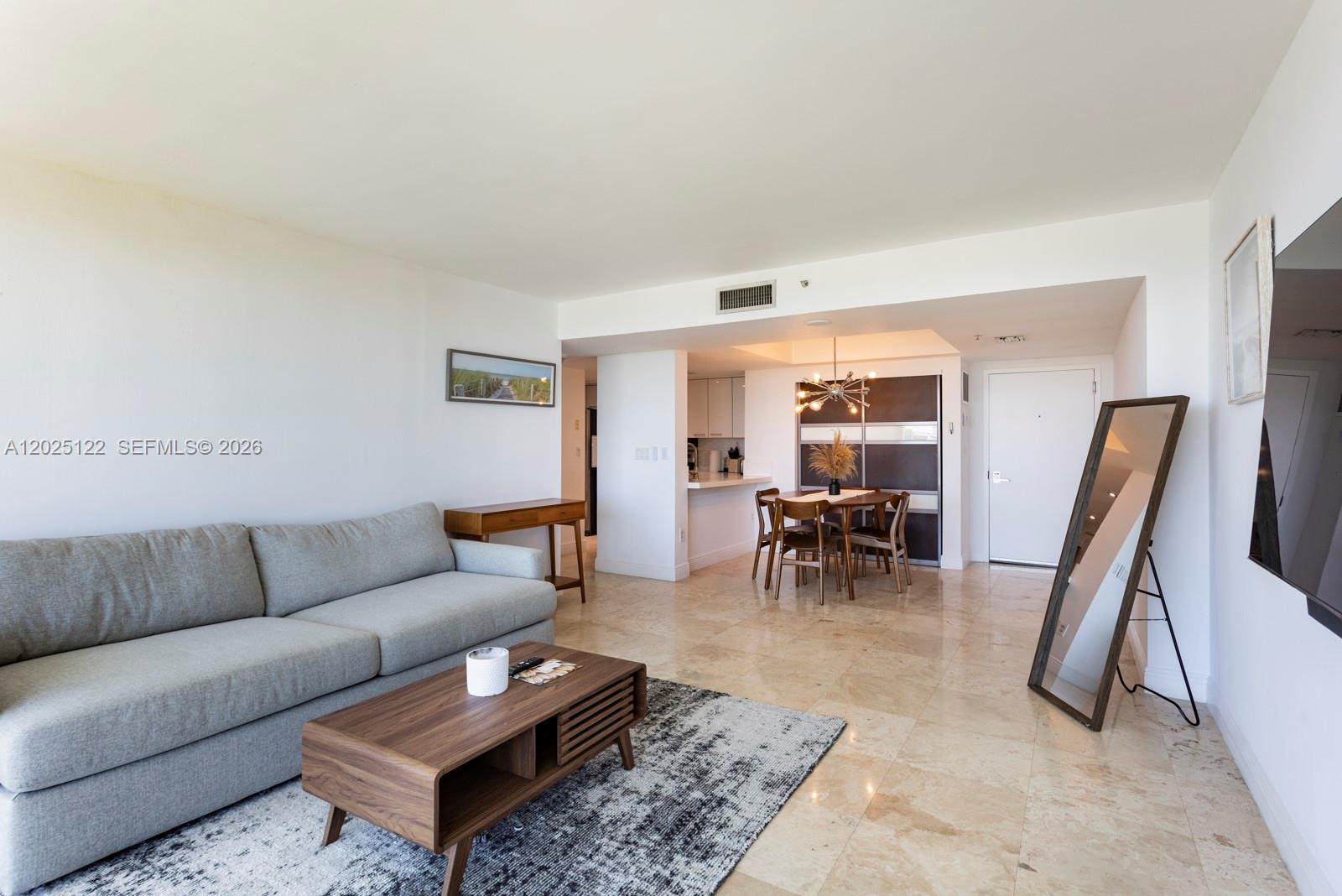 THE FLORIDIAN CONDO - Residential Lease