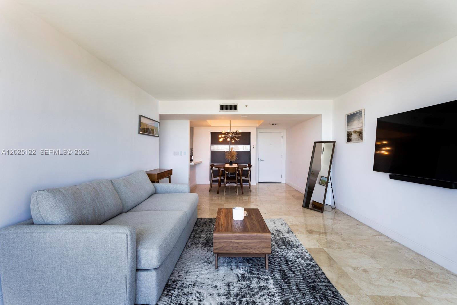 THE FLORIDIAN CONDO - Residential Lease