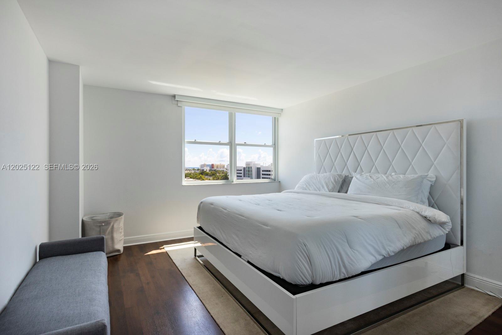 THE FLORIDIAN CONDO - Residential Lease