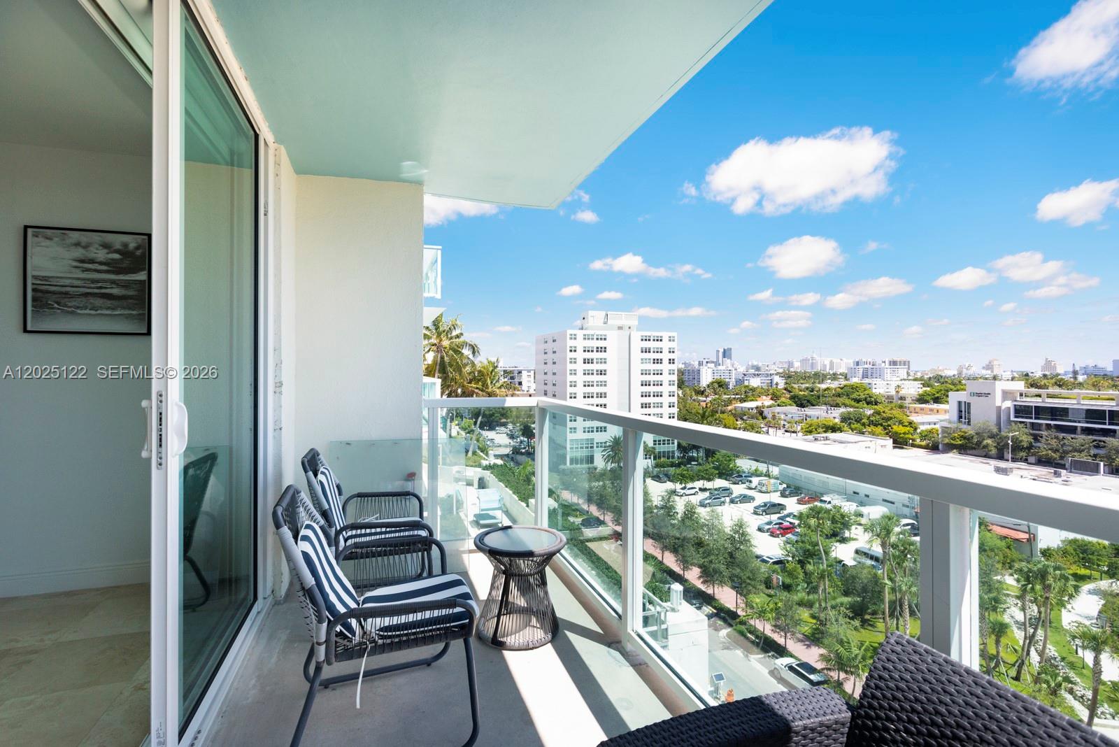 THE FLORIDIAN CONDO - Residential Lease