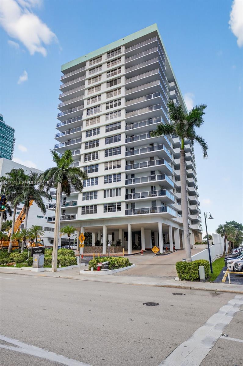 SEA AIR TOWERS CONDO - Residential