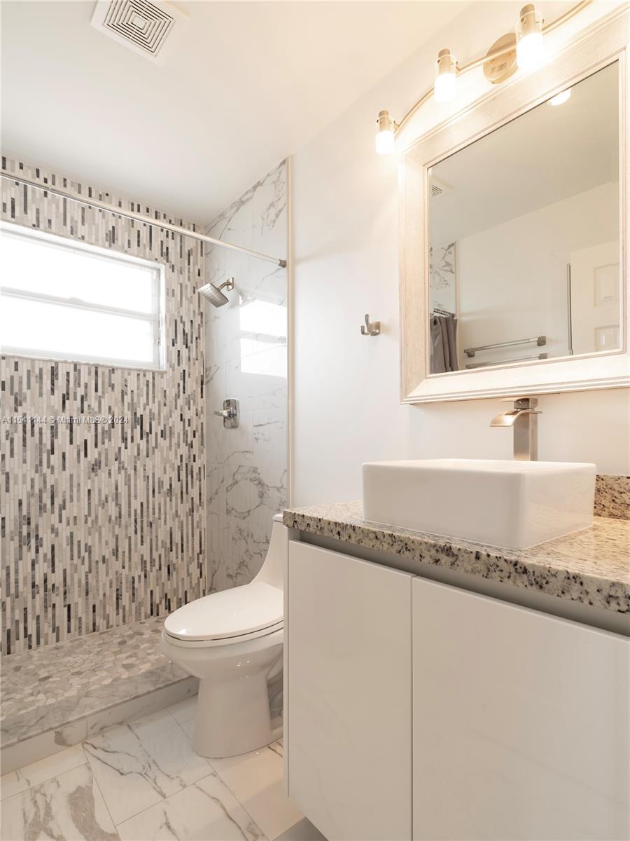 GATEWAY PALMS - Residential