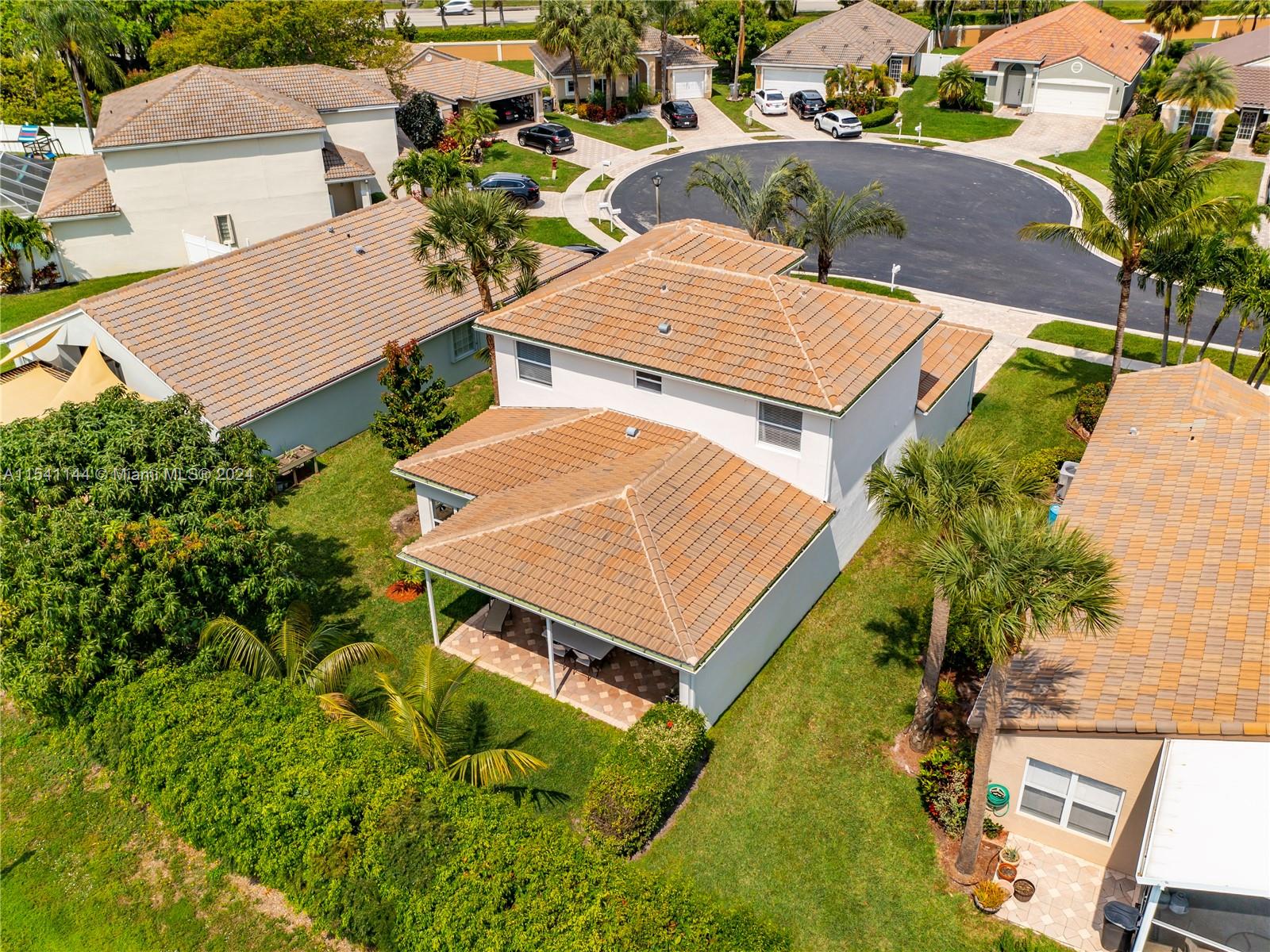 GATEWAY PALMS - Residential