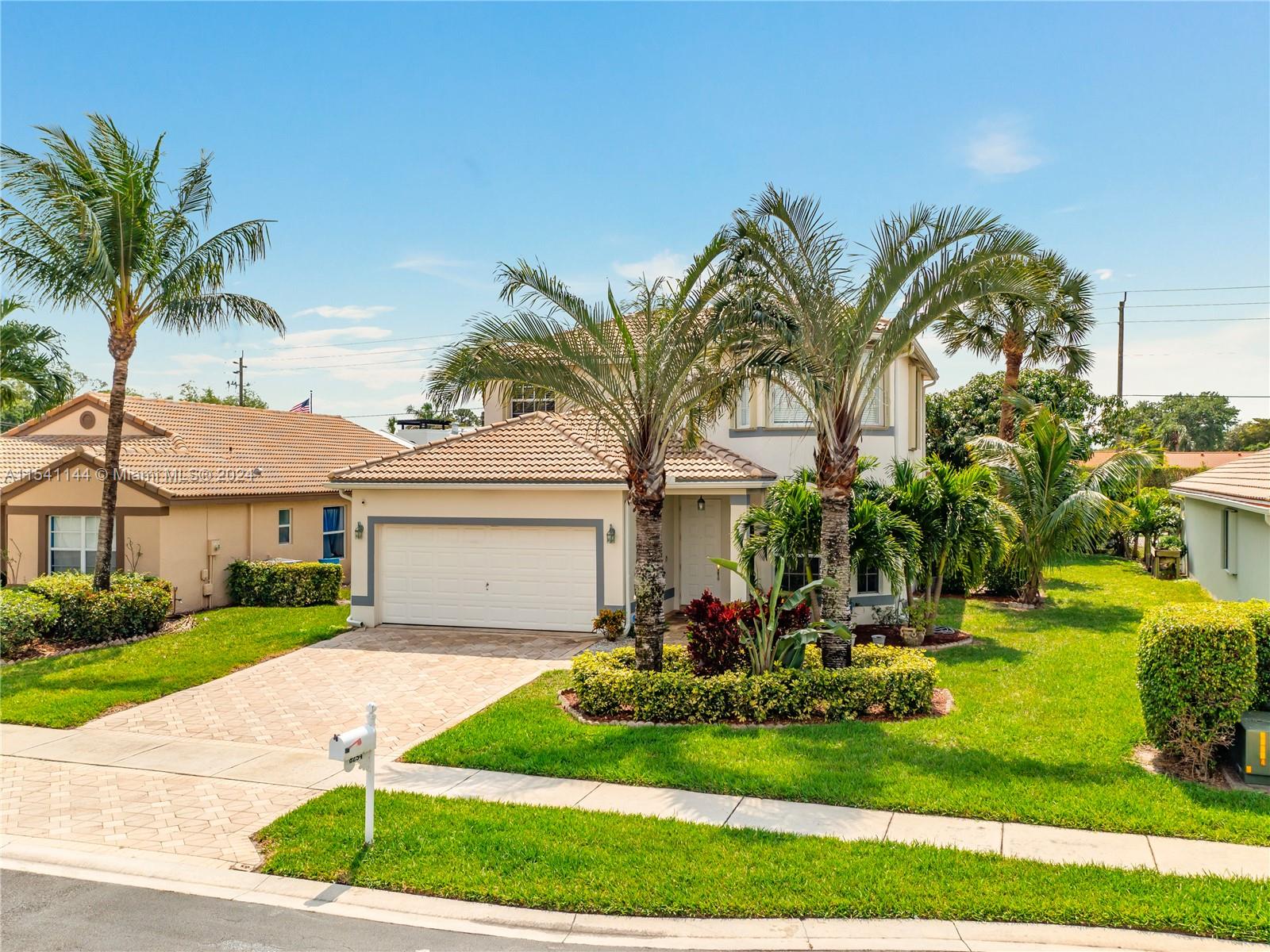 GATEWAY PALMS - Residential