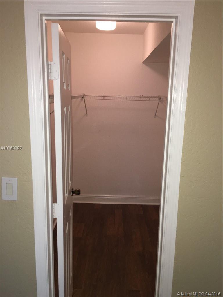 Venetian Palms Condo - Residential Lease