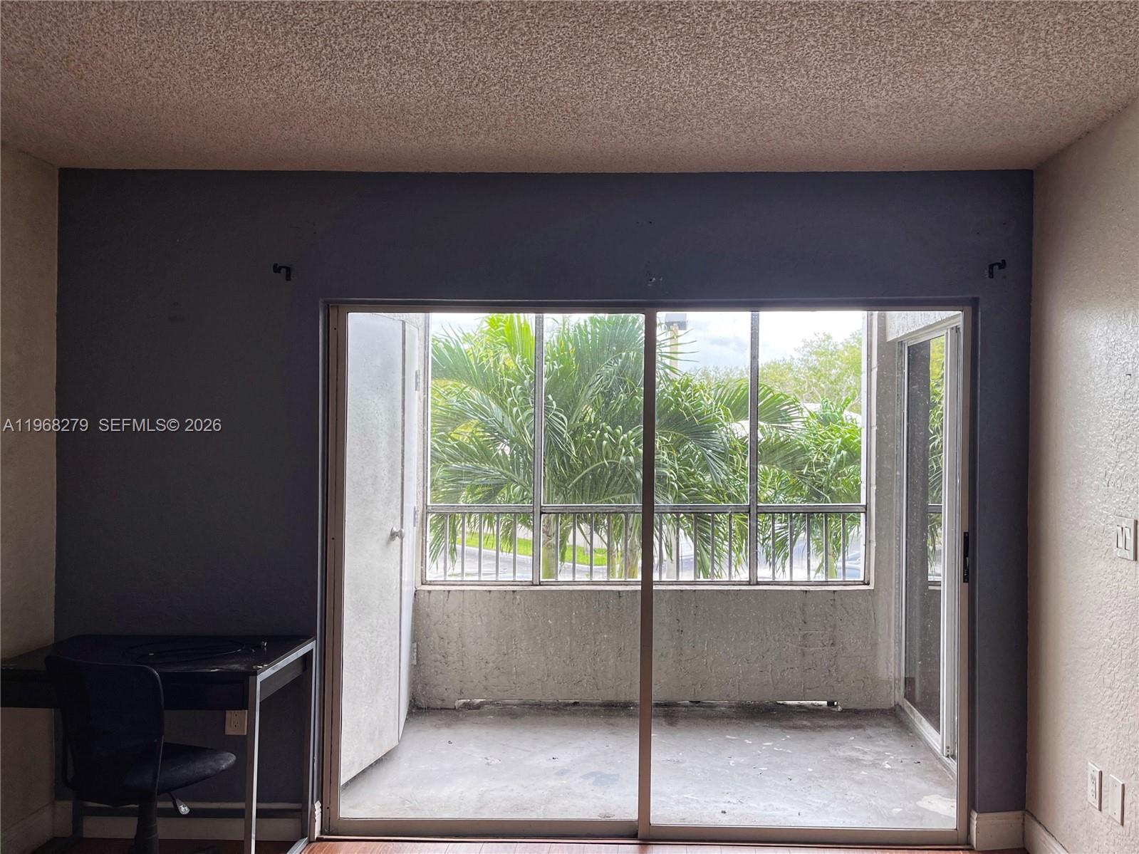 LAKEVIEW CLUB CONDO - Residential Lease