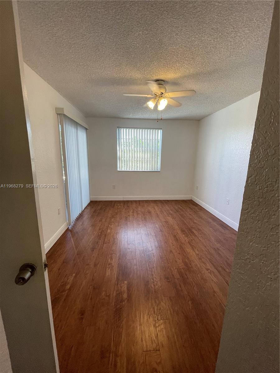 LAKEVIEW CLUB CONDO - Residential Lease