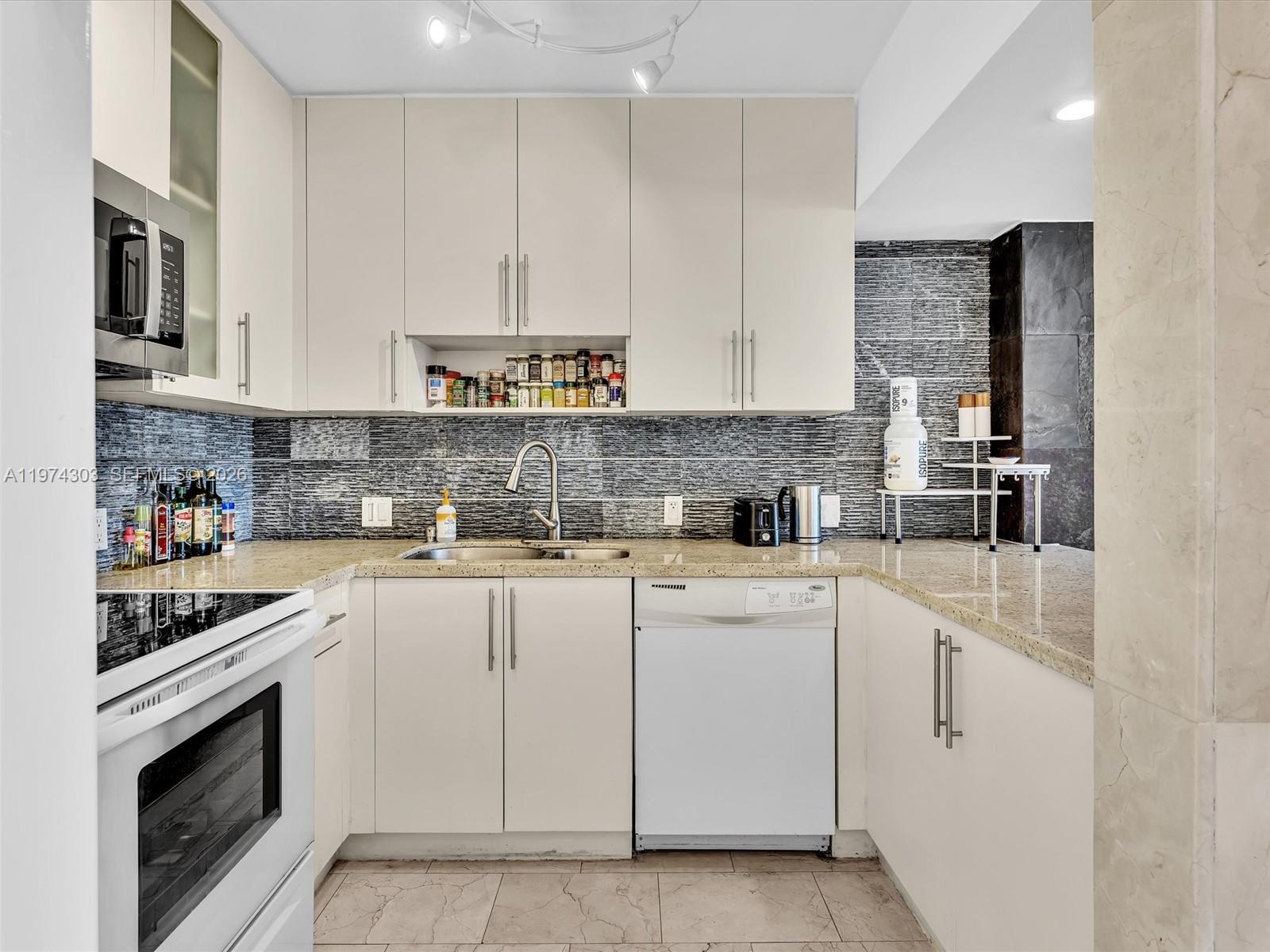 CORONADO CONDO- TOWER II - Residential