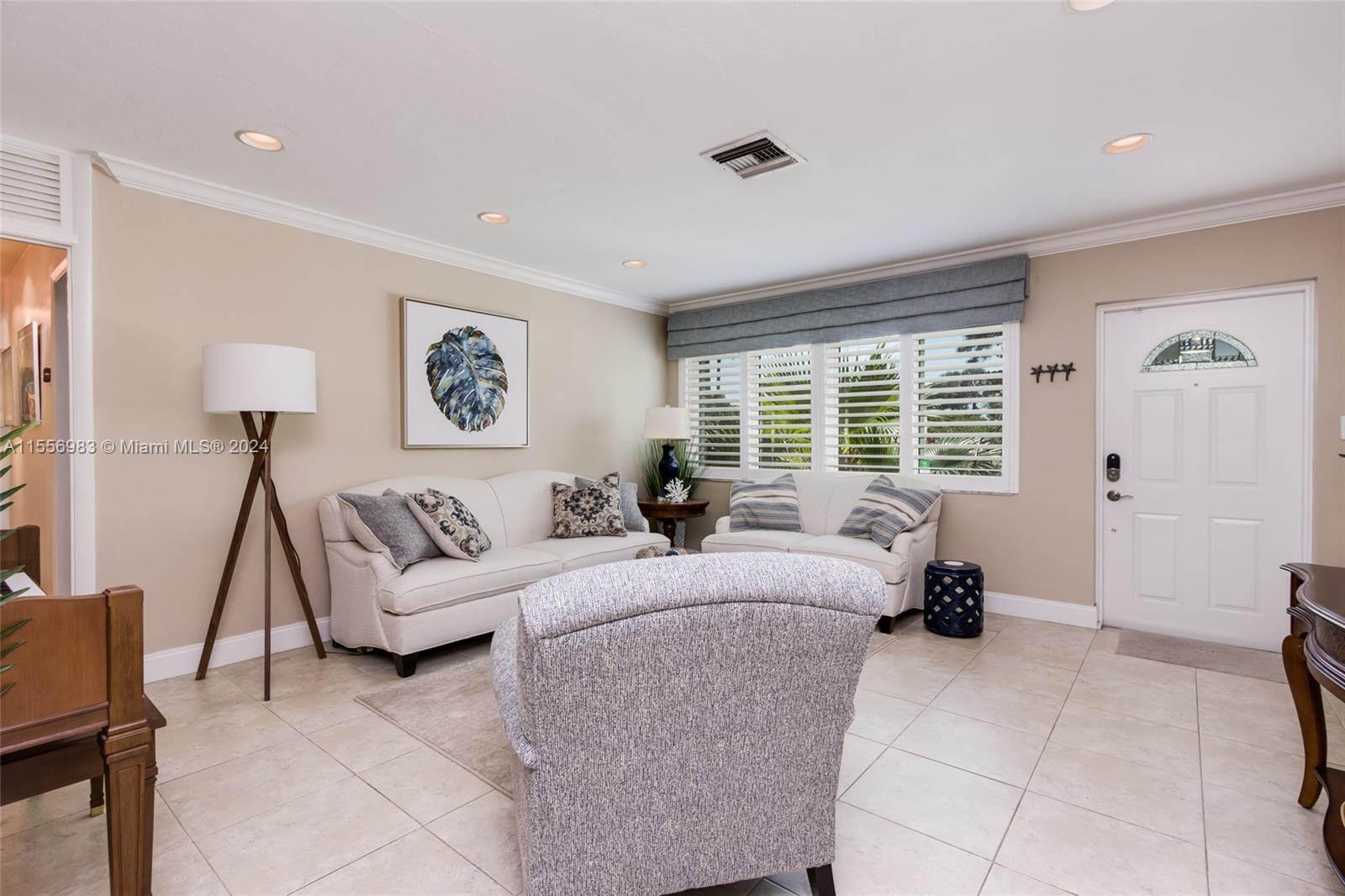 CORAL SHORES - Residential