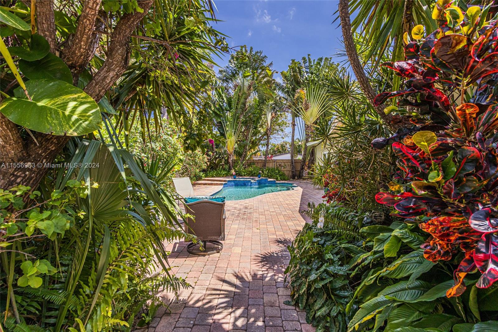 CORAL SHORES - Residential