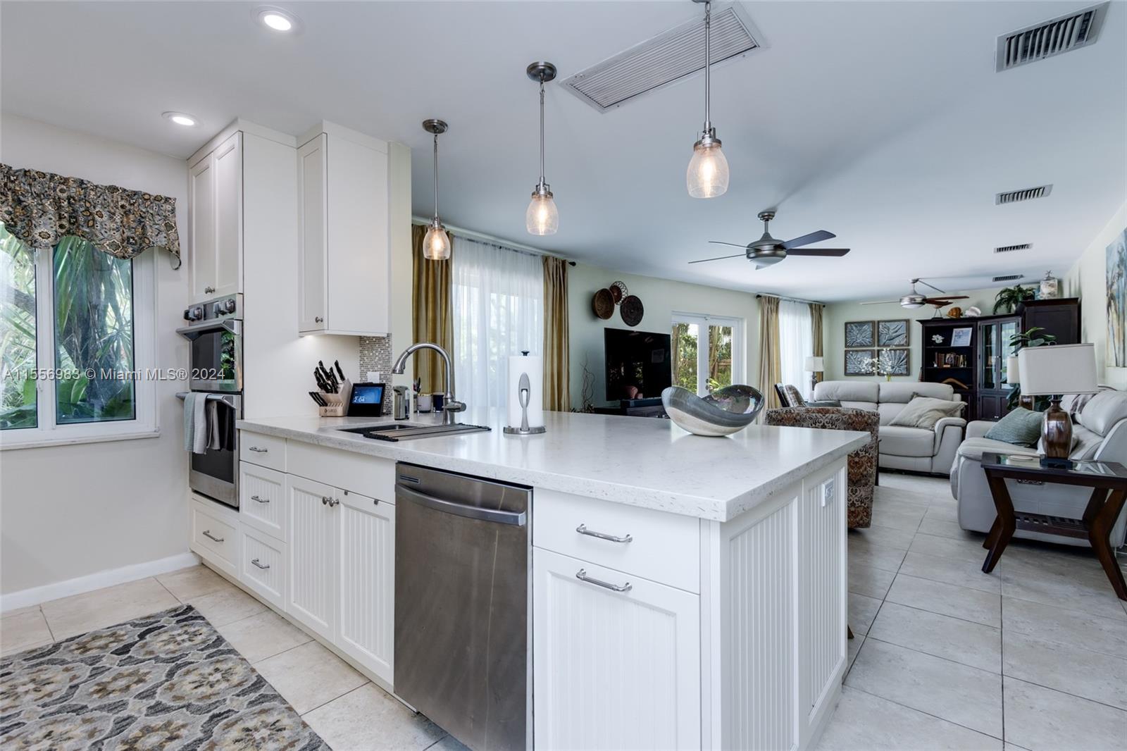CORAL SHORES - Residential