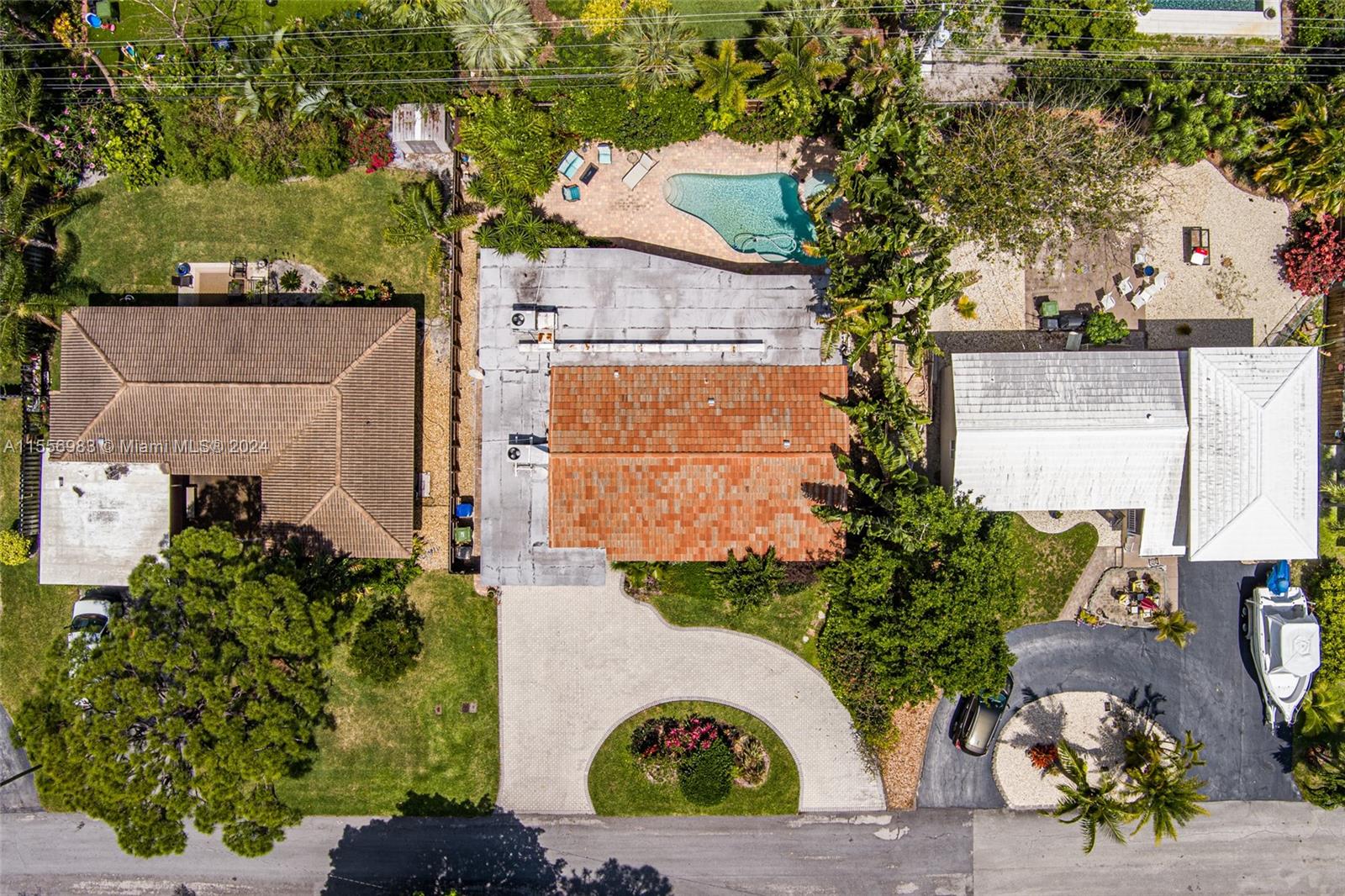 CORAL SHORES - Residential