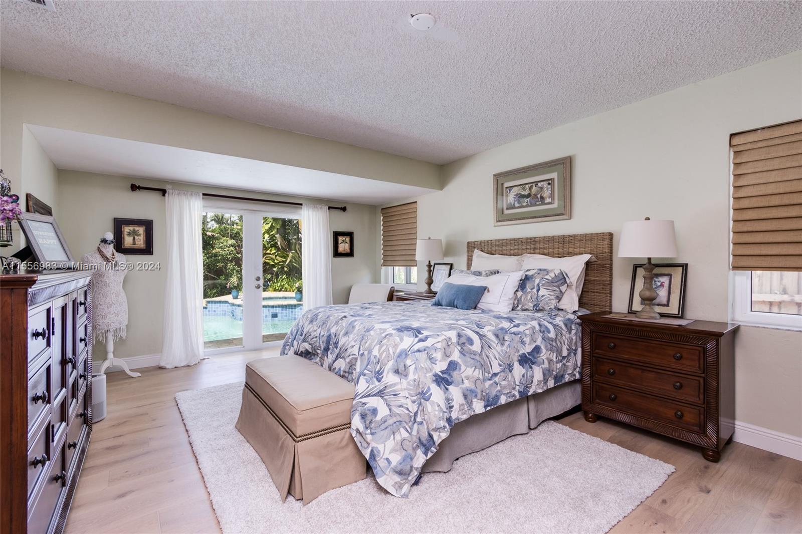 CORAL SHORES - Residential