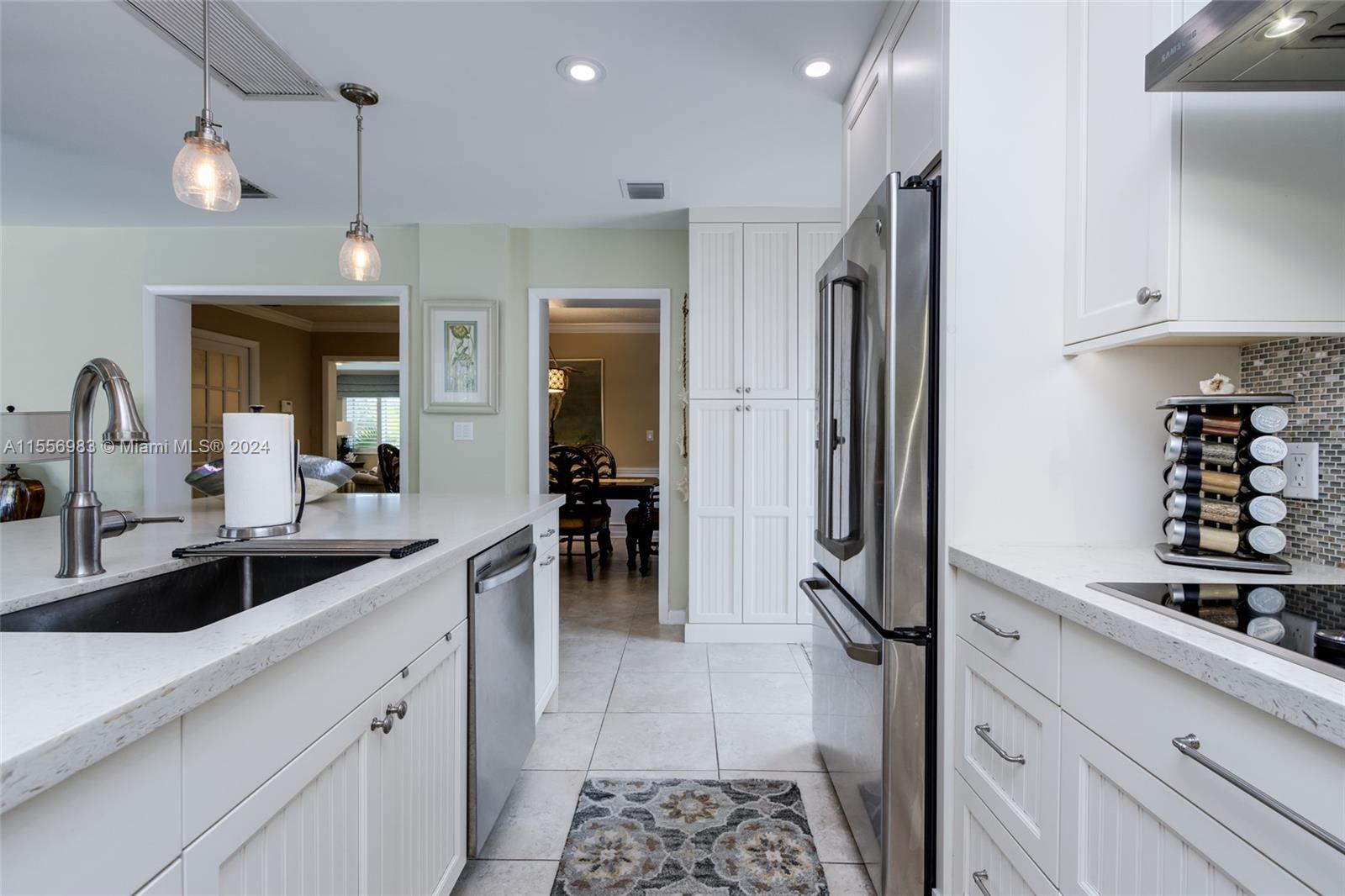 CORAL SHORES - Residential