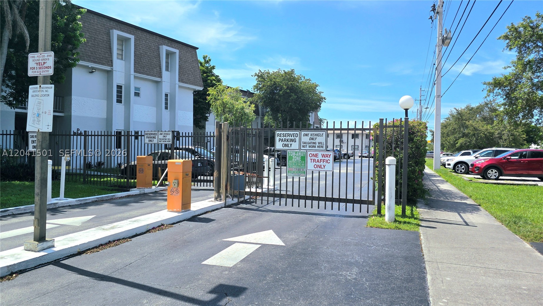 WOODSIDE IN KENDALL CONDO - Residential