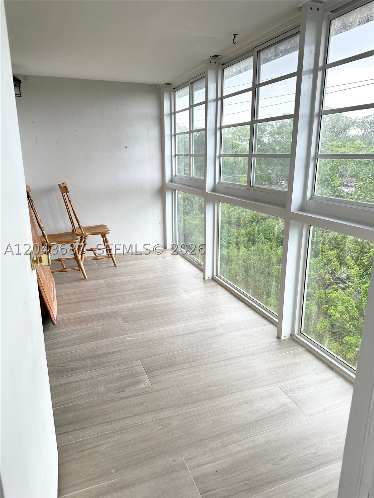 ARROWHEAD CONDO NO VIII - Residential