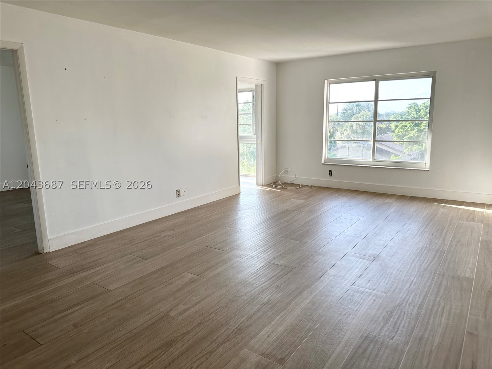 ARROWHEAD CONDO NO VIII - Residential