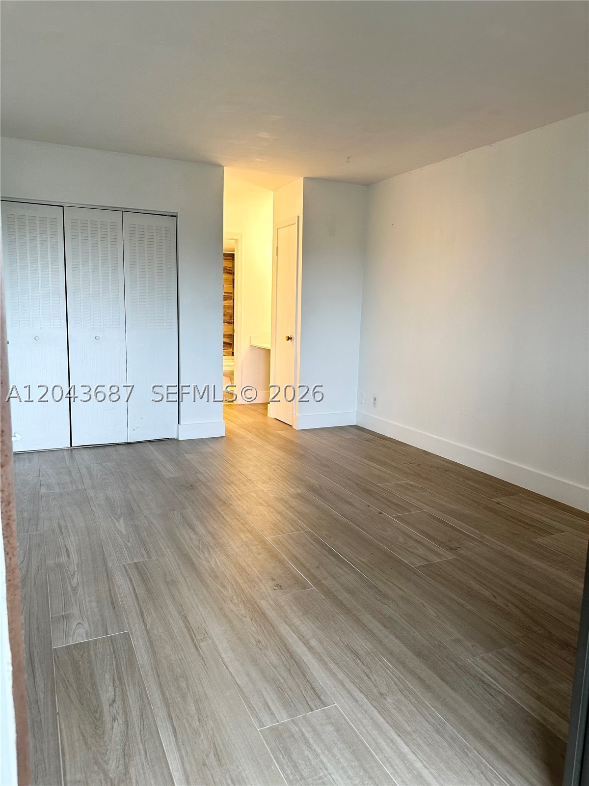 ARROWHEAD CONDO NO VIII - Residential