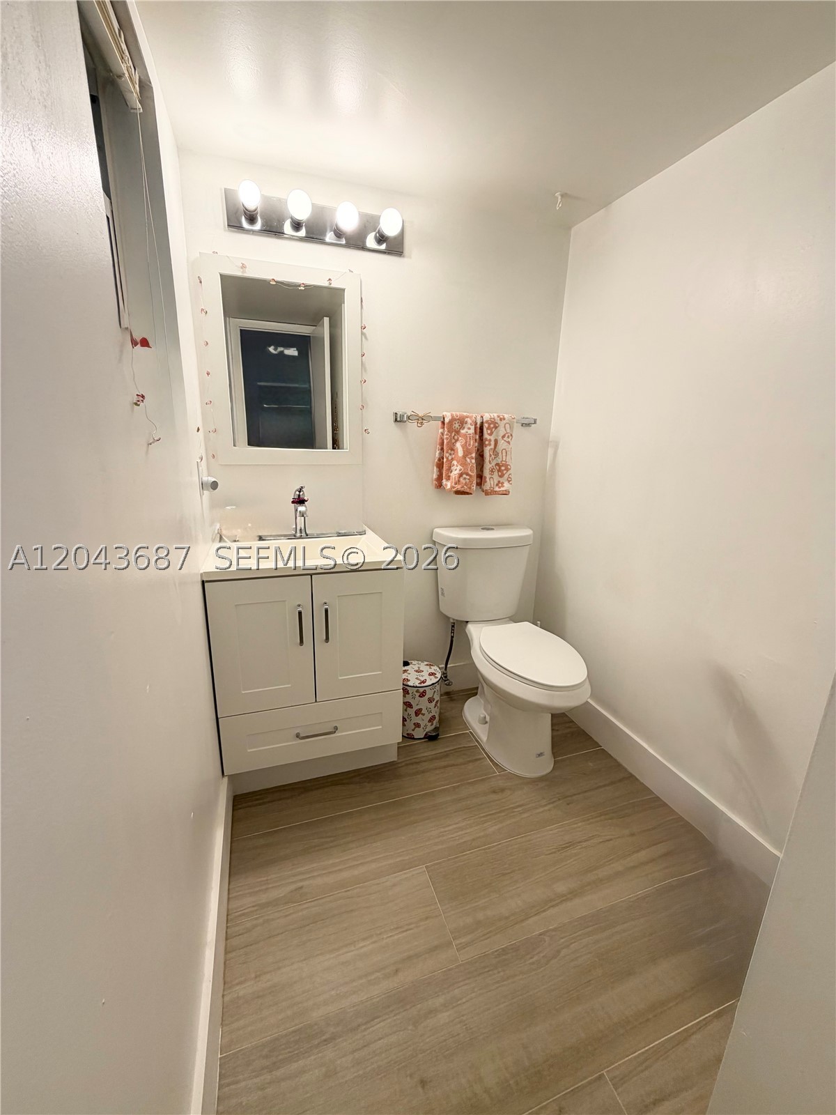ARROWHEAD CONDO NO VIII - Residential