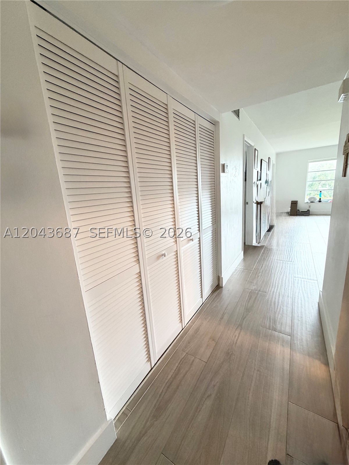 ARROWHEAD CONDO NO VIII - Residential