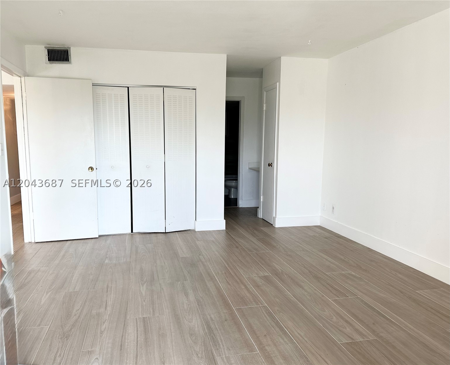 ARROWHEAD CONDO NO VIII - Residential