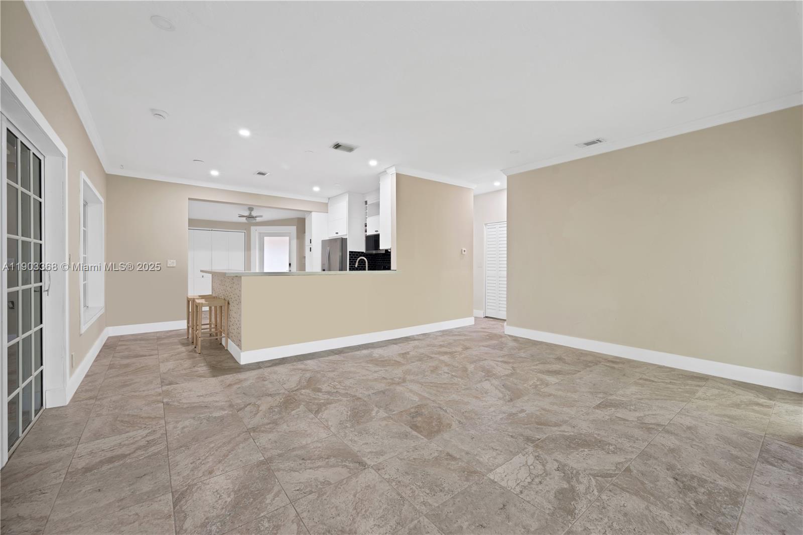GULFSTREAM ESTATES - Residential