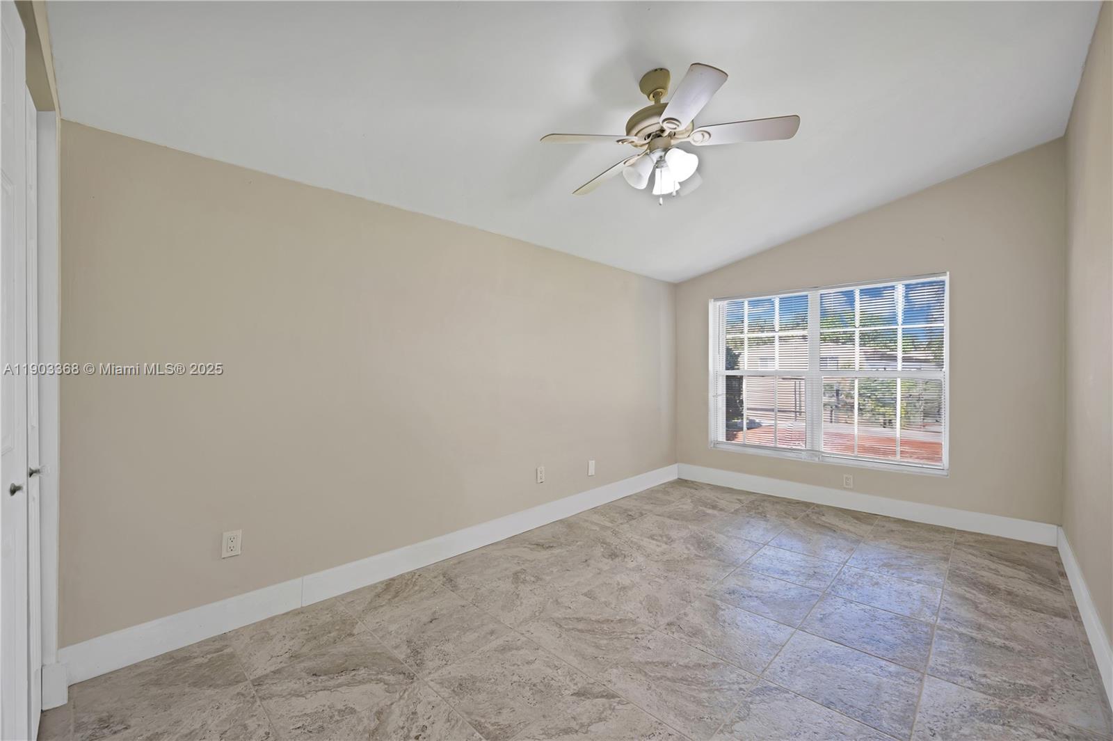 GULFSTREAM ESTATES - Residential