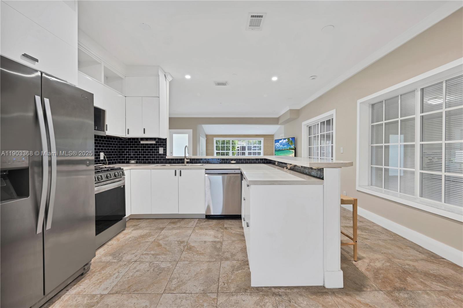 GULFSTREAM ESTATES - Residential