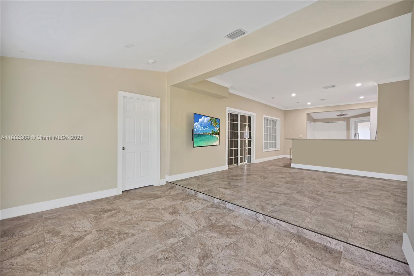 GULFSTREAM ESTATES - Residential