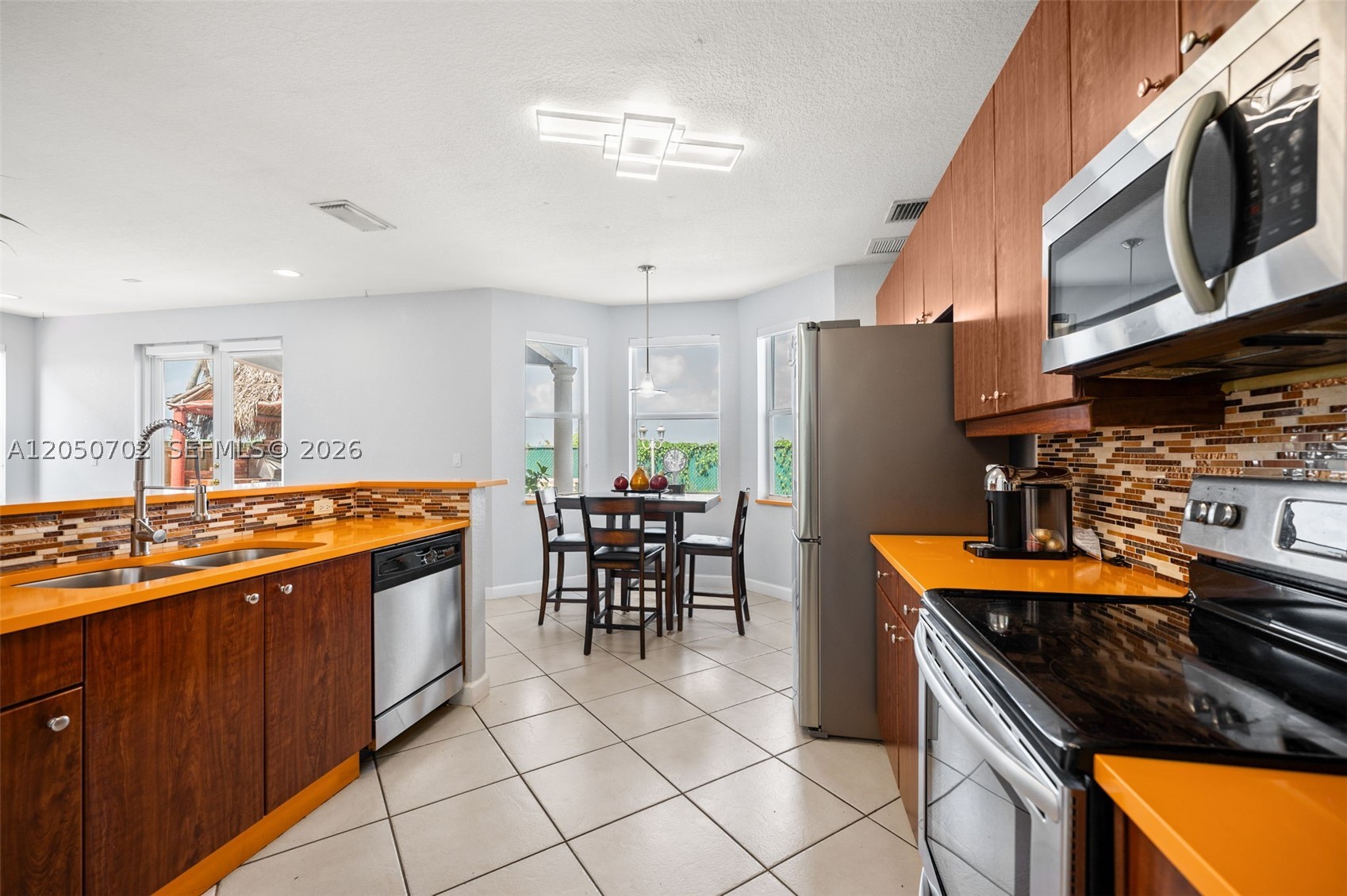 CRESTVIEW LAKES 2ND ADDN - Residential