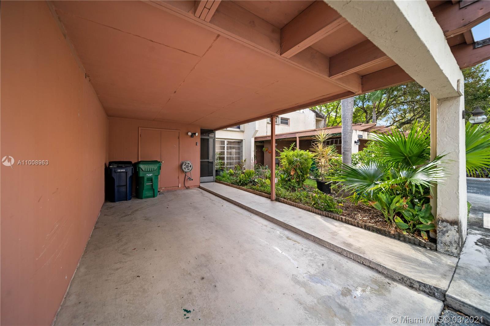 SPANISH VILLAS CONDO - Residential